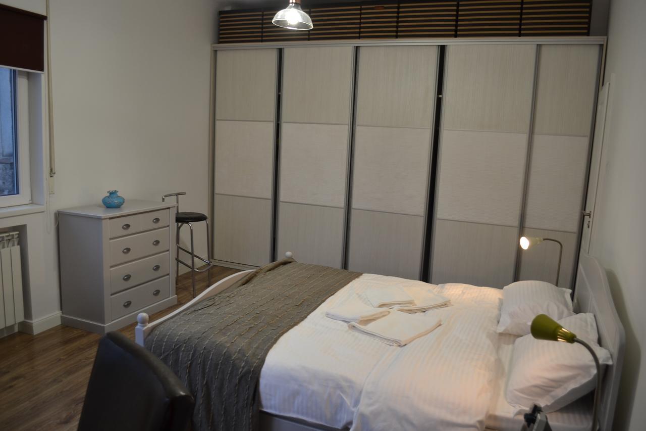 Victoria Plaza Two Bdr Apt Apartment Bucureşti Ngoại thất bức ảnh