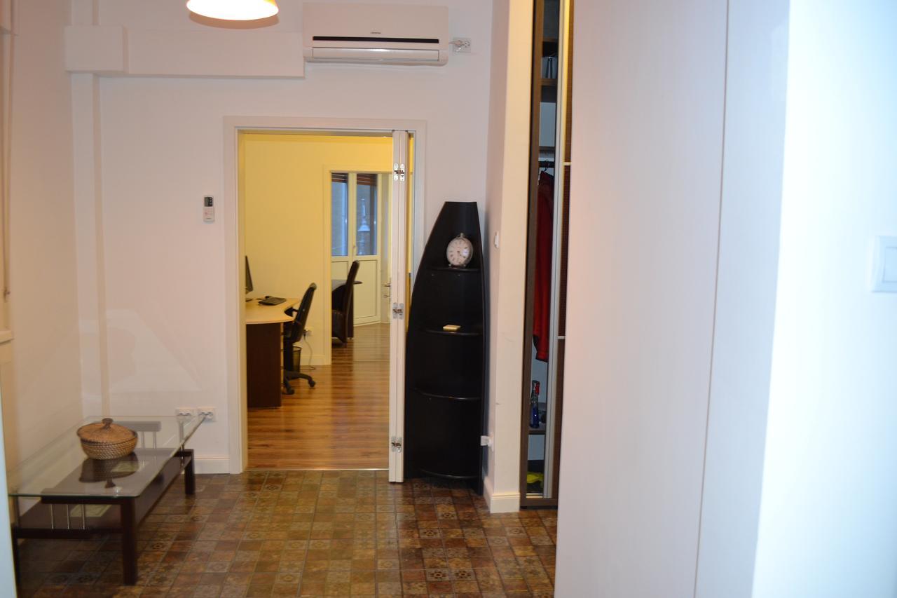 Victoria Plaza Two Bdr Apt Apartment Bucureşti Ngoại thất bức ảnh