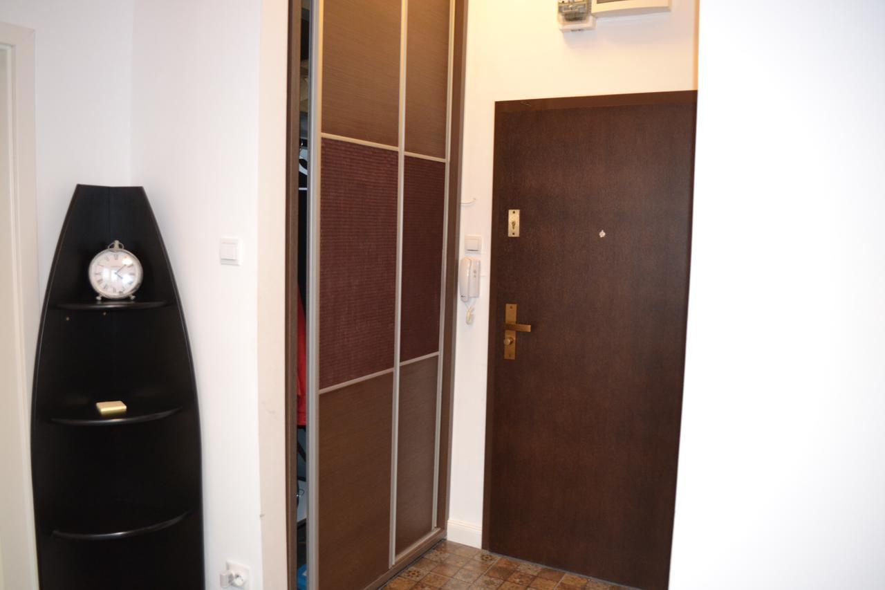 Victoria Plaza Two Bdr Apt Apartment Bucureşti Ngoại thất bức ảnh
