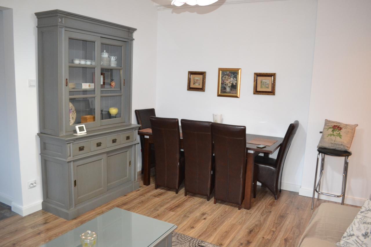Victoria Plaza Two Bdr Apt Apartment Bucureşti Ngoại thất bức ảnh